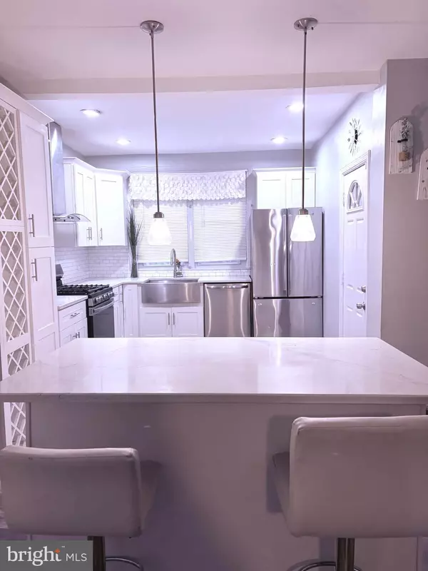 Philadelphia, PA 19153,7326 DICKS AVE