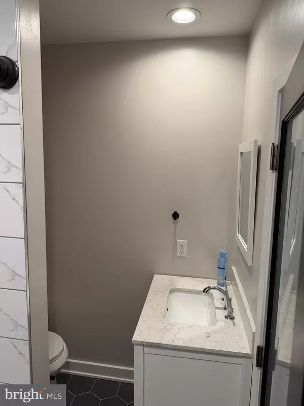 Philadelphia, PA 19129,2631 DEACON ST