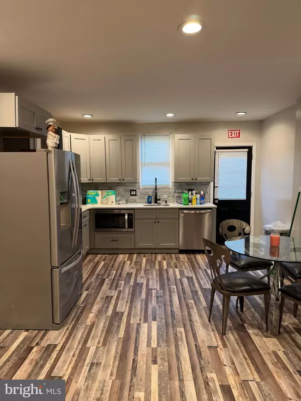 Philadelphia, PA 19129,2631 DEACON ST