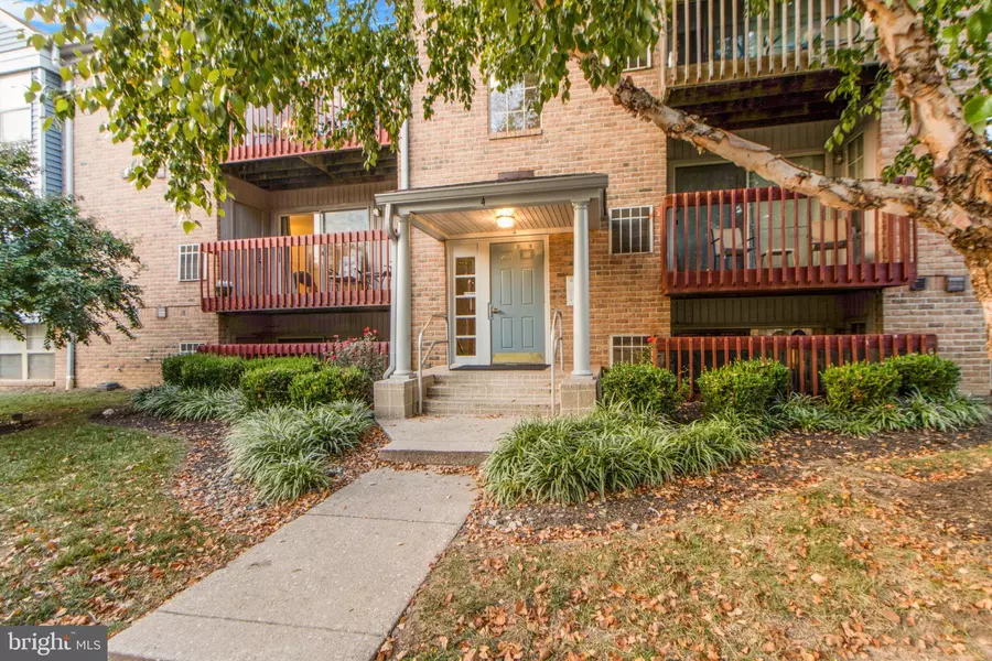 4 BANYAN WOOD CT #201, Essex, MD 21221