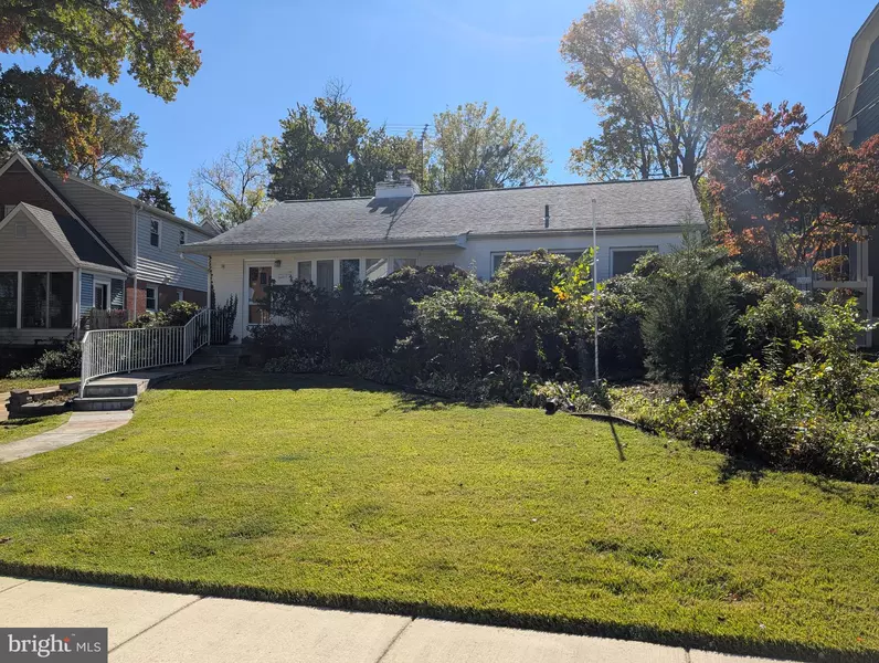 5902 IPSWICH RD, Bethesda, MD 20814