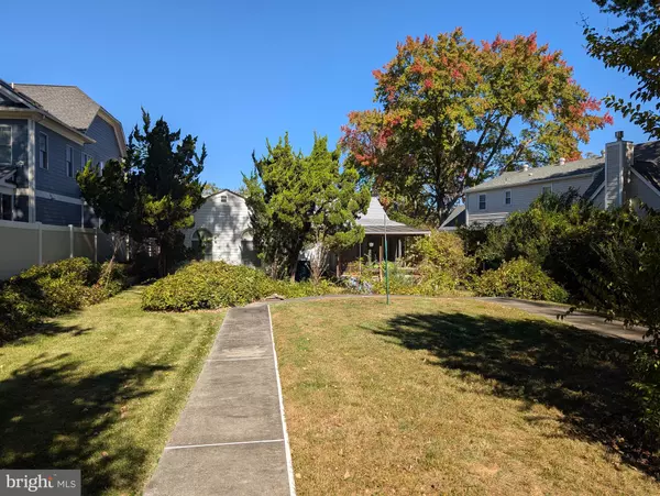 Bethesda, MD 20814,5902 IPSWICH RD