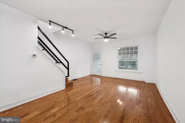 Philadelphia, PA 19143,1053 S 50TH ST