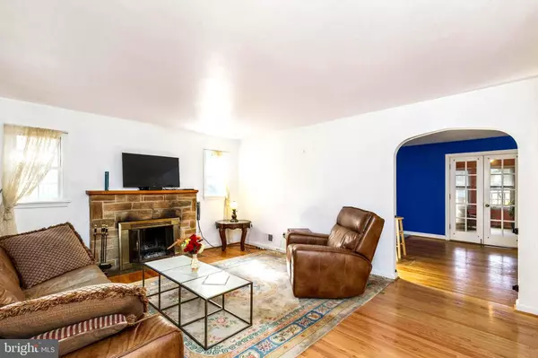 Middleburg, VA 20117,208 CHESTNUT ST