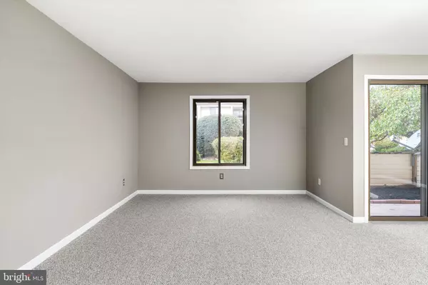 East Windsor, NJ 08520,U7 AVON DR