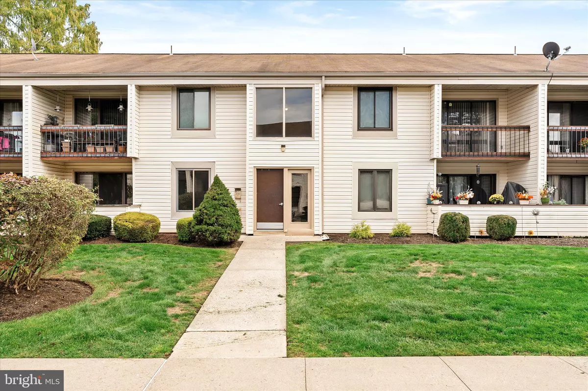 East Windsor, NJ 08520,U7 AVON DR