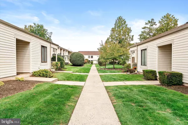 East Windsor, NJ 08520,U7 AVON DR