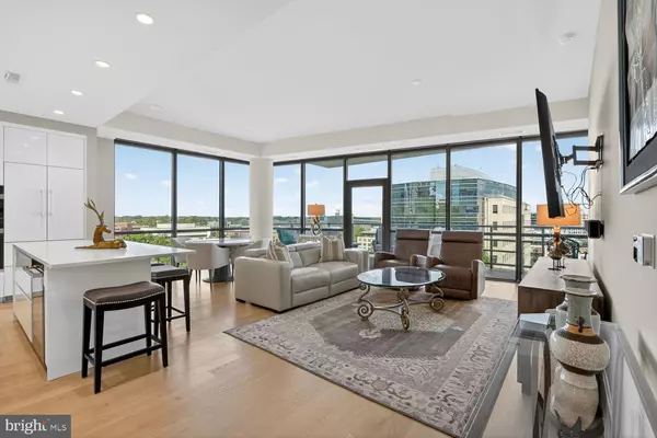 Mclean, VA 22102,7887 JONES BRANCH DR #702