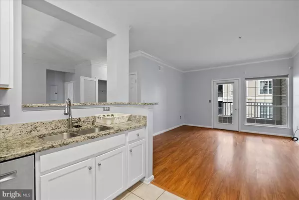 Alexandria, VA 22304,4852 EISENHOWER AVE #237