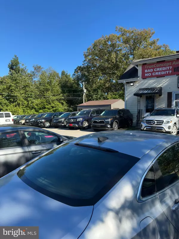 Waldorf, MD 20601,11750 OAK MANOR DR