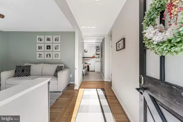 Centreville, VA 20120,14714 CRANOKE ST