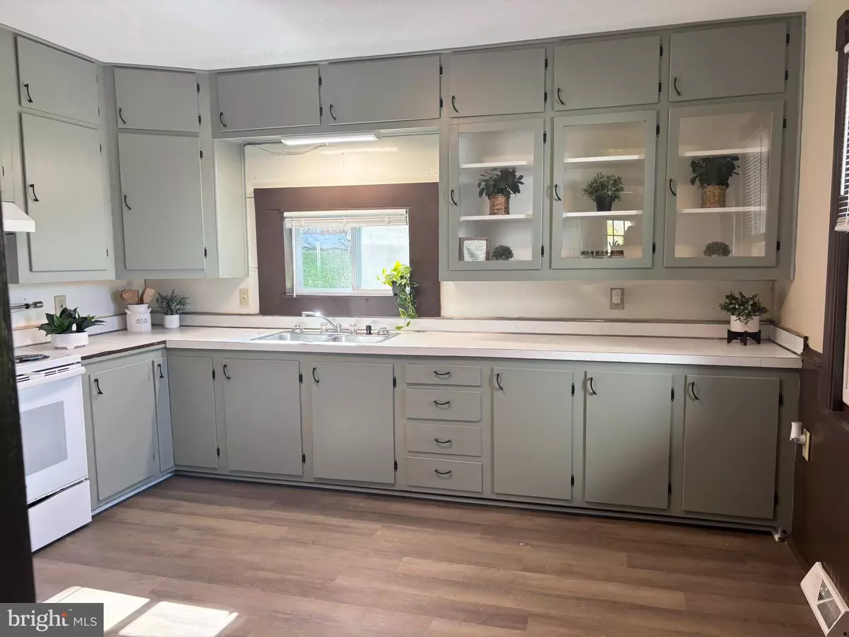 Bellefonte, PA 16823,348 STONEY BATTER