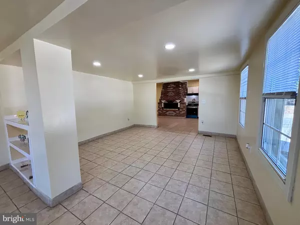 Pemberton, NJ 08068,141 ARNEYS MOUNT RD