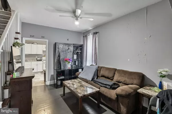 Burlington, NJ 08016,318 MOTT AVE