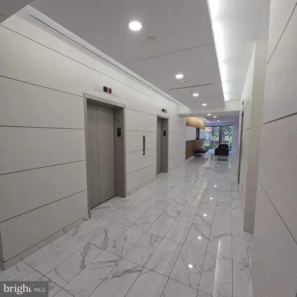 Alexandria, VA 22311,1901 BEAUREGARD ST N #600