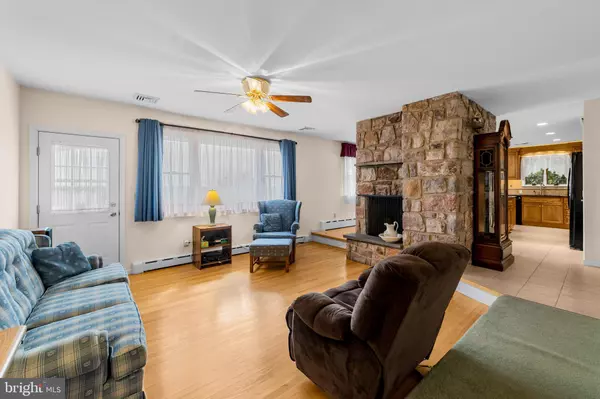 Telford, PA 18969,20 HIGHVIEW DR