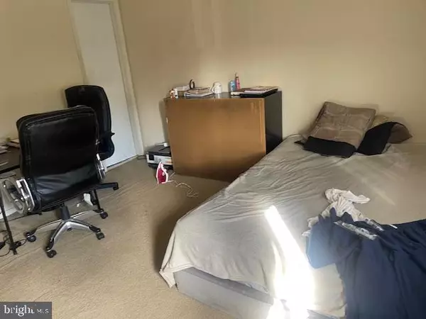 Gwynn Oak, MD 21207,6520 WOODGREEN CIR