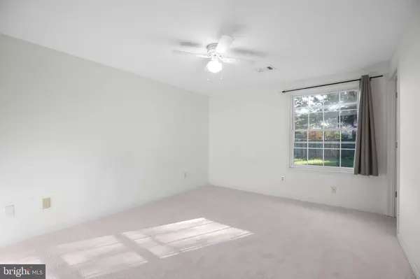 Fredericksburg, VA 22407,5522 LARCH ST