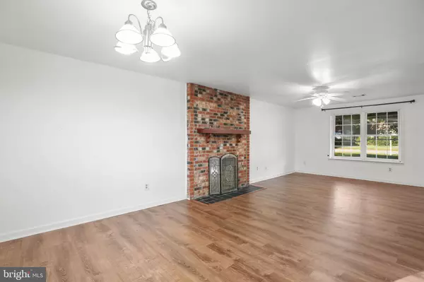 Fredericksburg, VA 22407,5522 LARCH ST