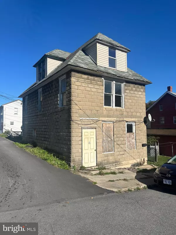 43 S 5TH ST, Lewistown, PA 17044