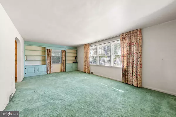 Pennsauken, NJ 08110,1506 HOLLINSHED AVE