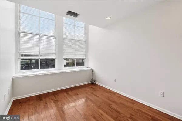 Philadelphia, PA 19125,1050 E MONTGOMERY AVE #207