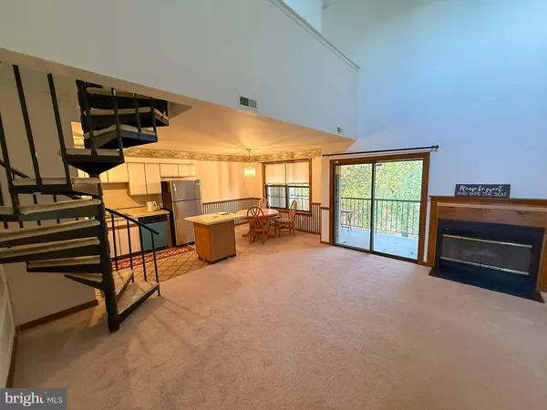 Marlton, NJ 08053,19 SUMMIT CT