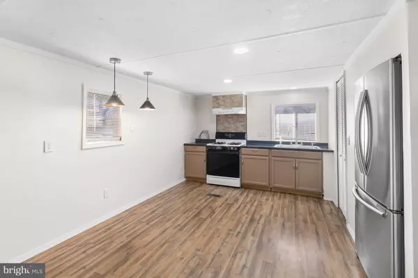 West Grove, PA 19390,2 WESTVIEW WAY