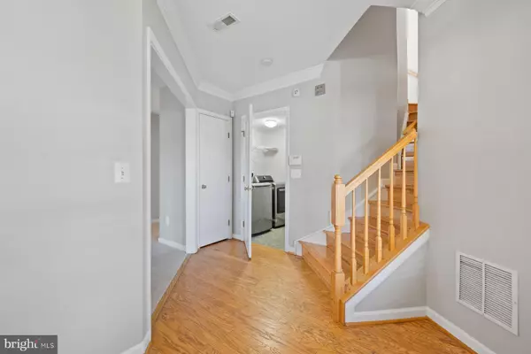 Alexandria, VA 22314,726 CATTS TAVERN DR