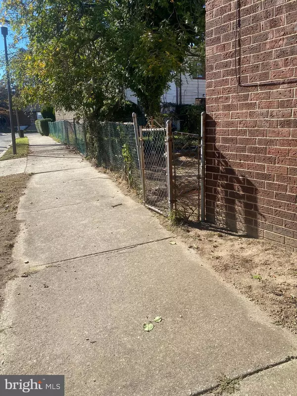 Philadelphia, PA 19140,4160 TACOMA ST