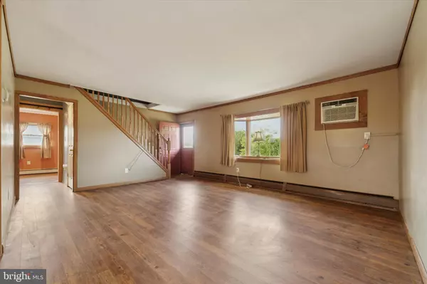 Levittown, PA 19057,14 CINNAMON RD
