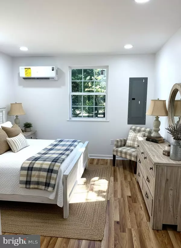 Mineral, VA 23117,7060 FREDERICKS HALL RD