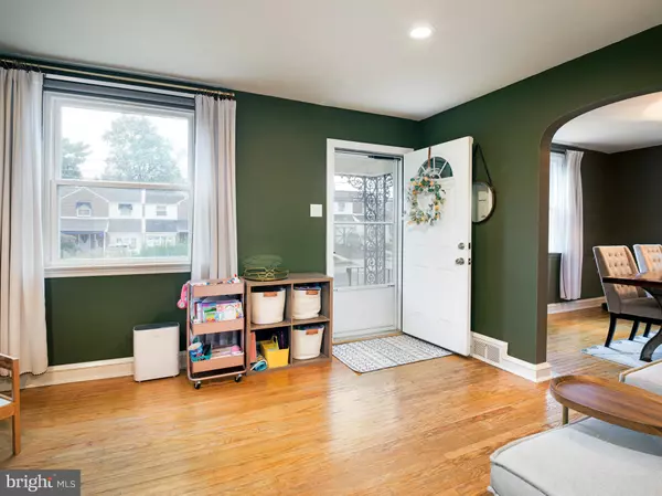 Havertown, PA 19083,504 N MANOA RD