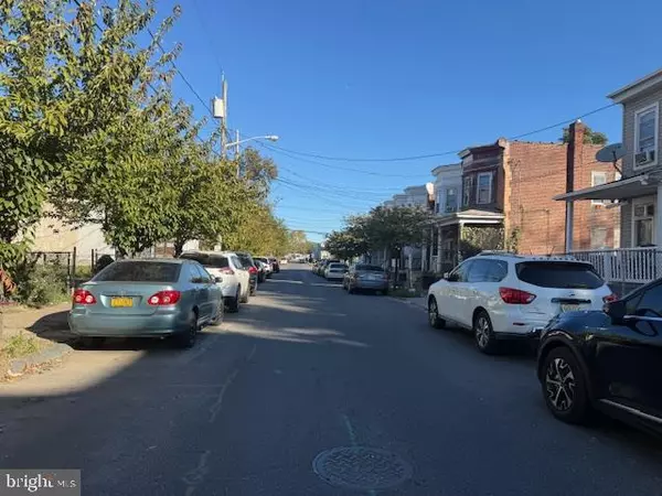 Camden, NJ 08105,32 N 25TH ST