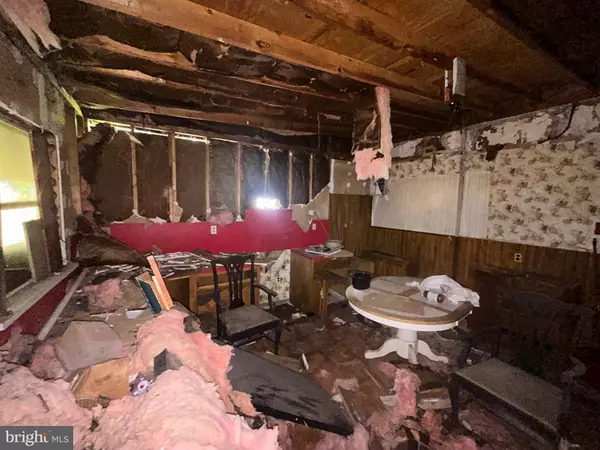 Chester, PA 19013,2704 W 4TH ST