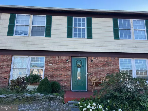 Barnegat, NJ 08005,5 COMPASS LN