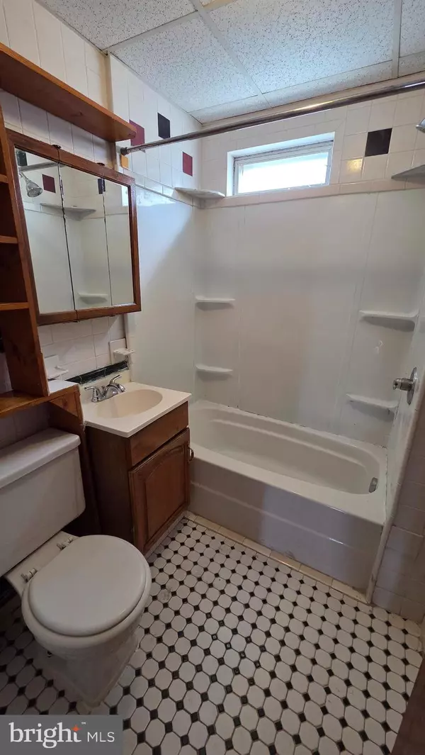 Philadelphia, PA 19147,1417 E PASSYUNK AVE #2