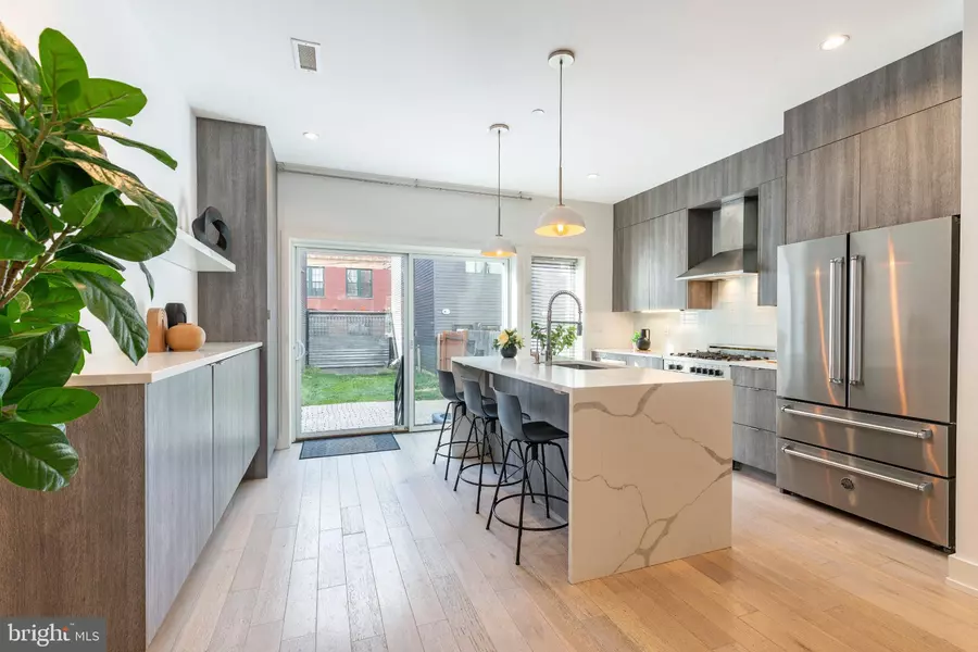 2058 E SUSQUEHANNA AVE, Philadelphia, PA 19125