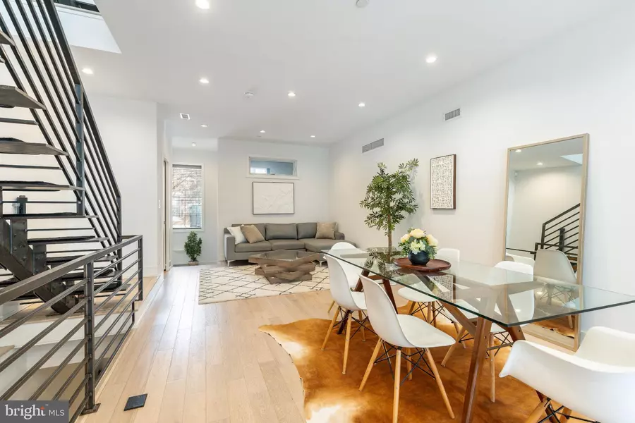 2058 E SUSQUEHANNA AVE, Philadelphia, PA 19125