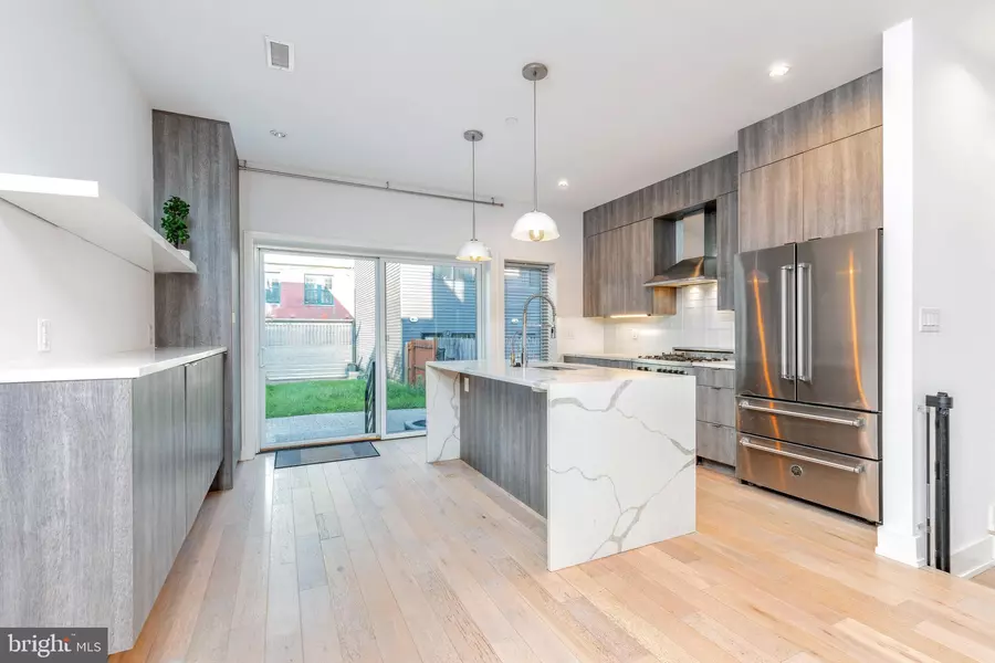 2058 E SUSQUEHANNA AVE, Philadelphia, PA 19125