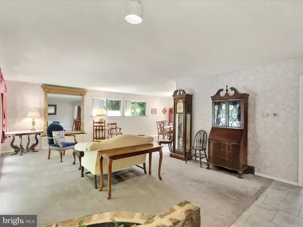 Reading, PA 19604,1532 OAK LN