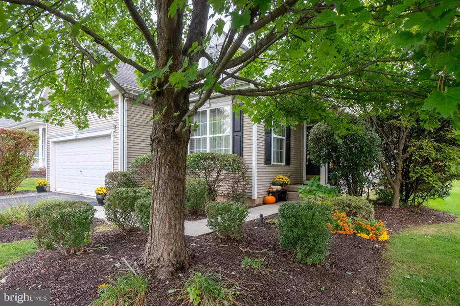 2225 FOUR SEASONS BLVD, Macungie, PA 18062