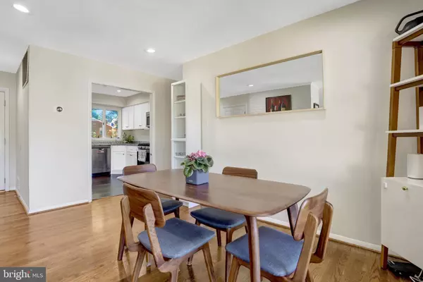 Springfield, VA 22152,7836 ANSON CT