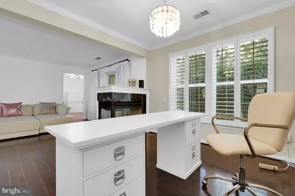 Germantown, MD 20874,18809 SPARKLING WATER DR #T-3