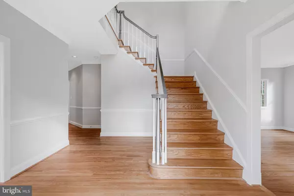 Mclean, VA 22102,1200 CHADSWORTH CT