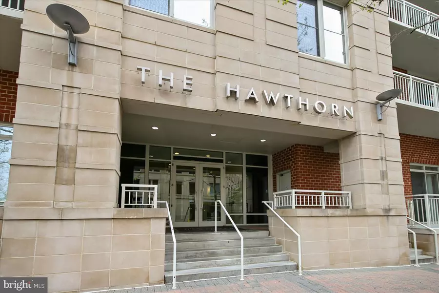 820 N POLLARD ST #812, Arlington, VA 22203