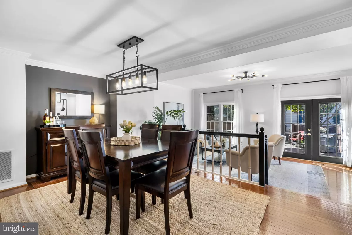 Alexandria, VA 22315,6223 WALKERS CROFT WAY