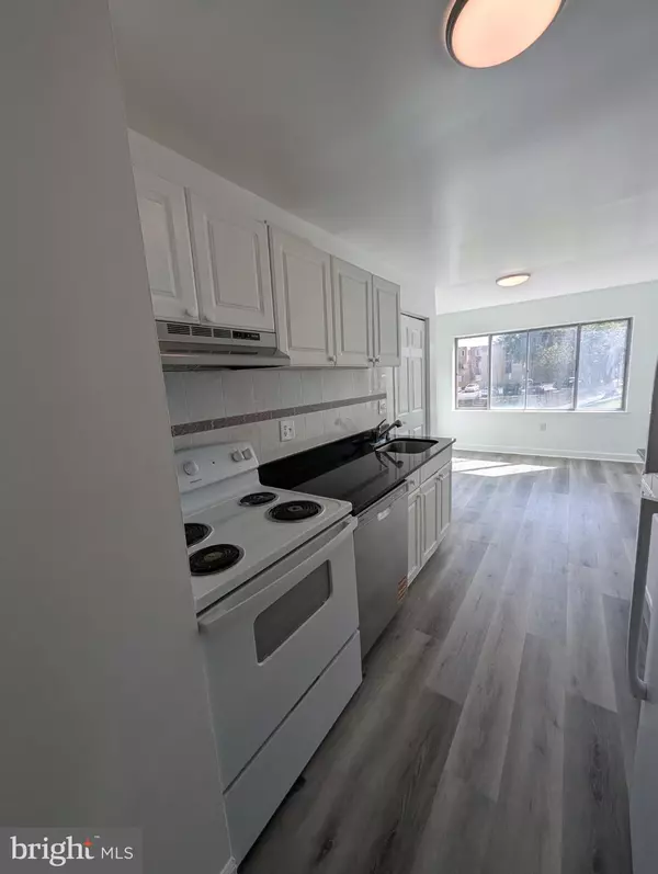 Gaithersburg, MD 20877,436 GIRARD ST #104