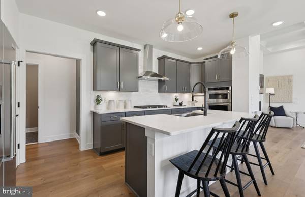 Haymarket, VA 20169,6152 AMBER LN #2