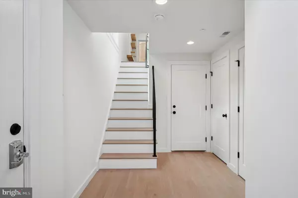 Philadelphia, PA 19123,600 N BRENNA WALK